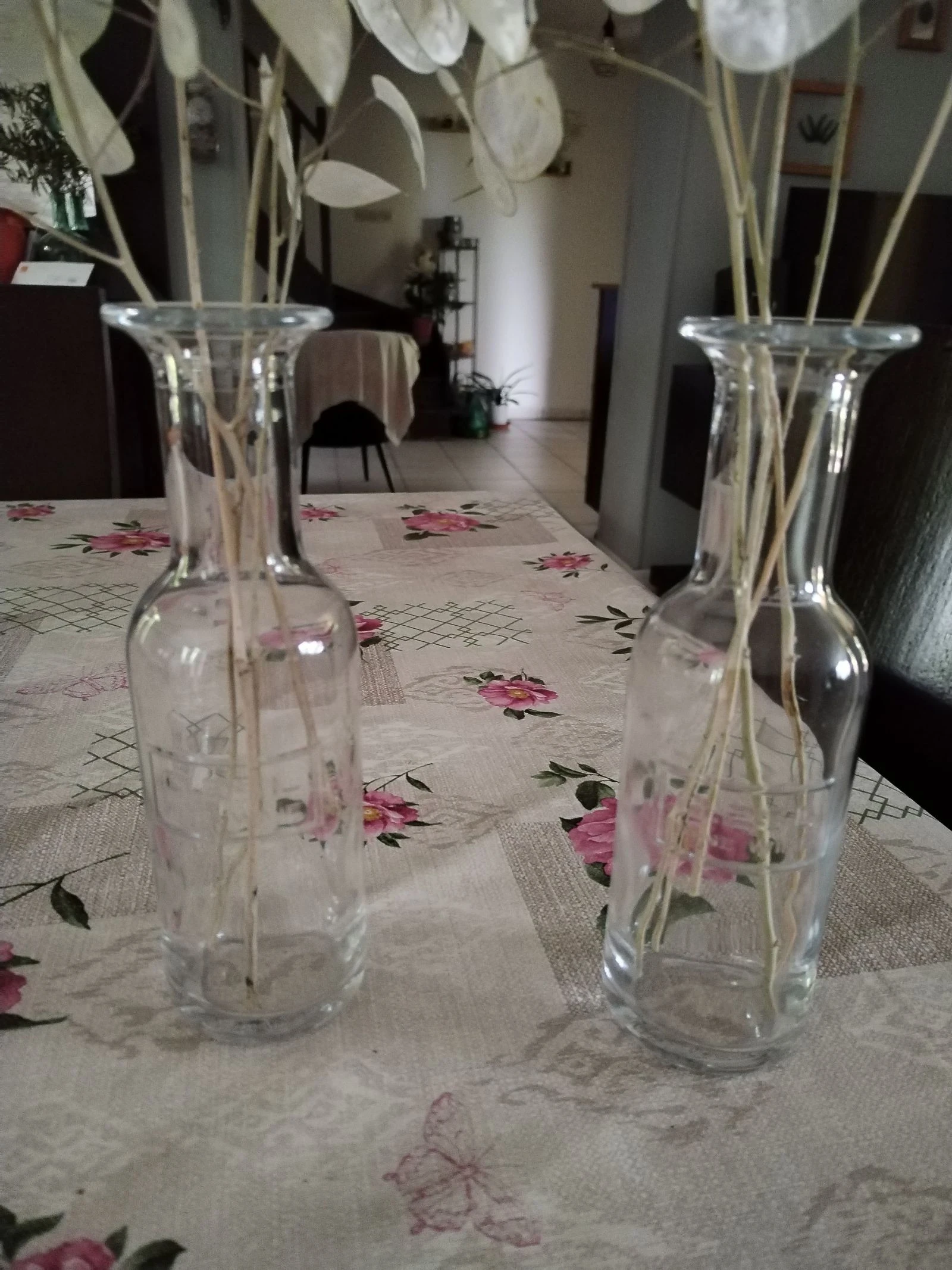 conjunto de 2 bonitos jarrones vintage con pequeñas ramas de monedas del papa secas. – photo 3